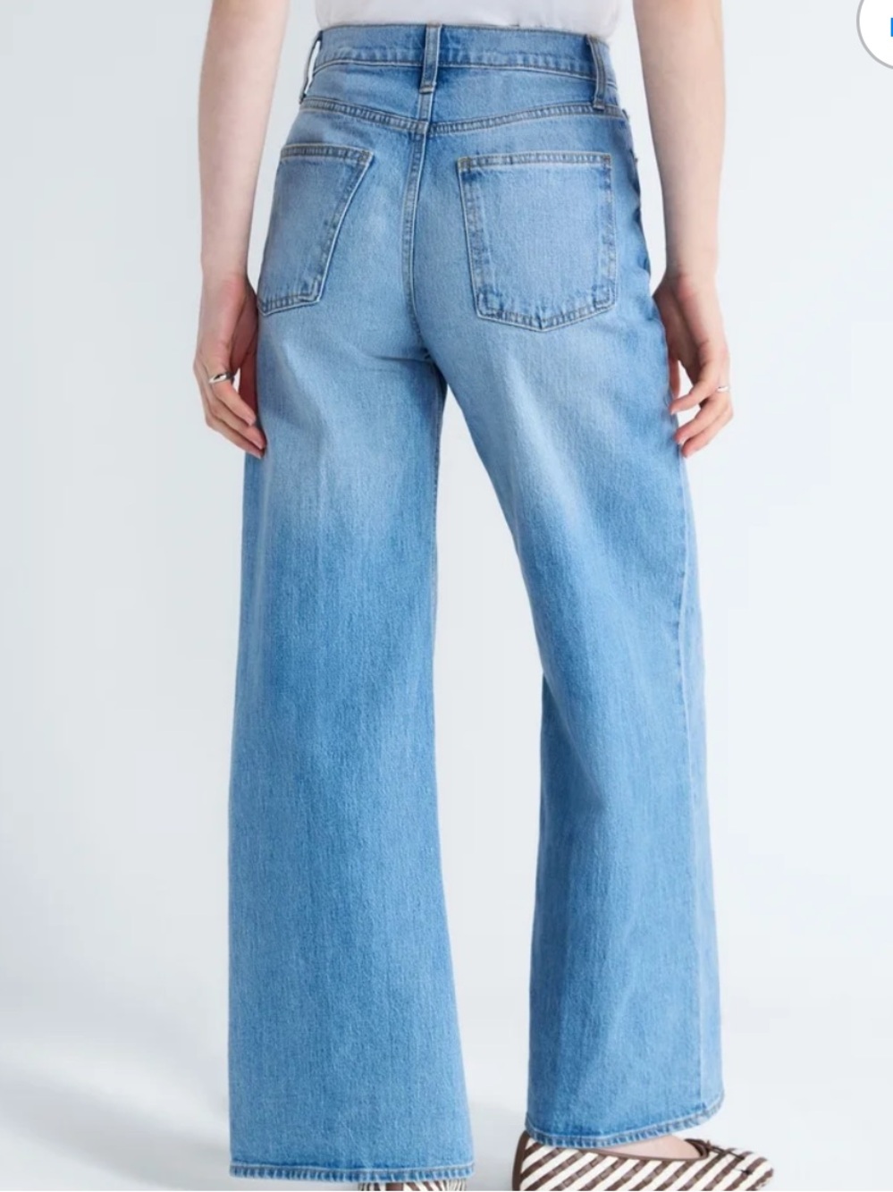 NWT • FREE ASSEMBLY • High Rise Wide Leg Jeans in City Blue High-Rise Style - Picture 4 of 11